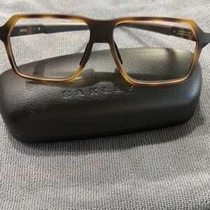 Oakley Men’s satin brown Tortoise Frame Glasses